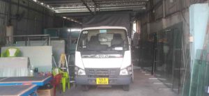 Xe tải chở hàng 2 tấn