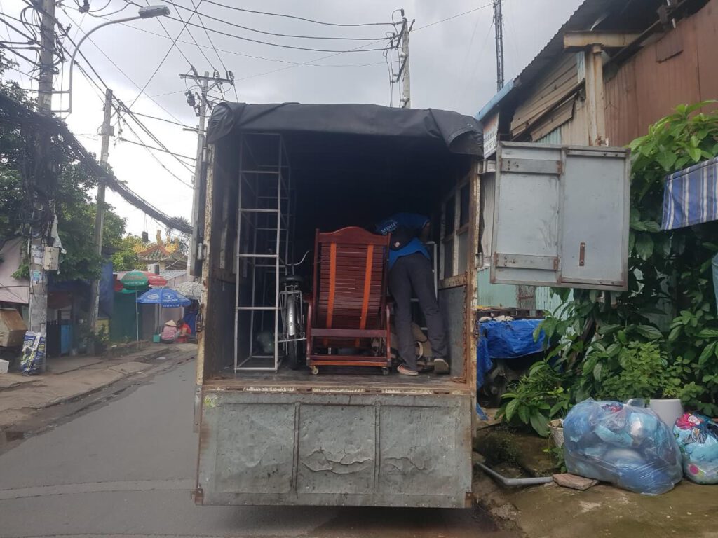 giá taxi tải vận chuyển nhà